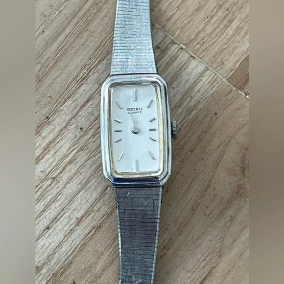 Seiko | Accessories | Seiko Vintage Ladies Watch Stainless  display picture 3